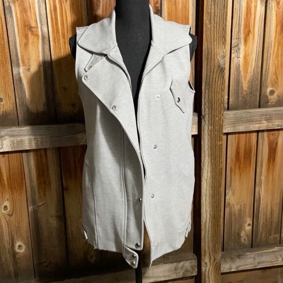 Guess vest gray sleeveless zipper snaps pockets Sz Small NWOT - Picture 2 of 7